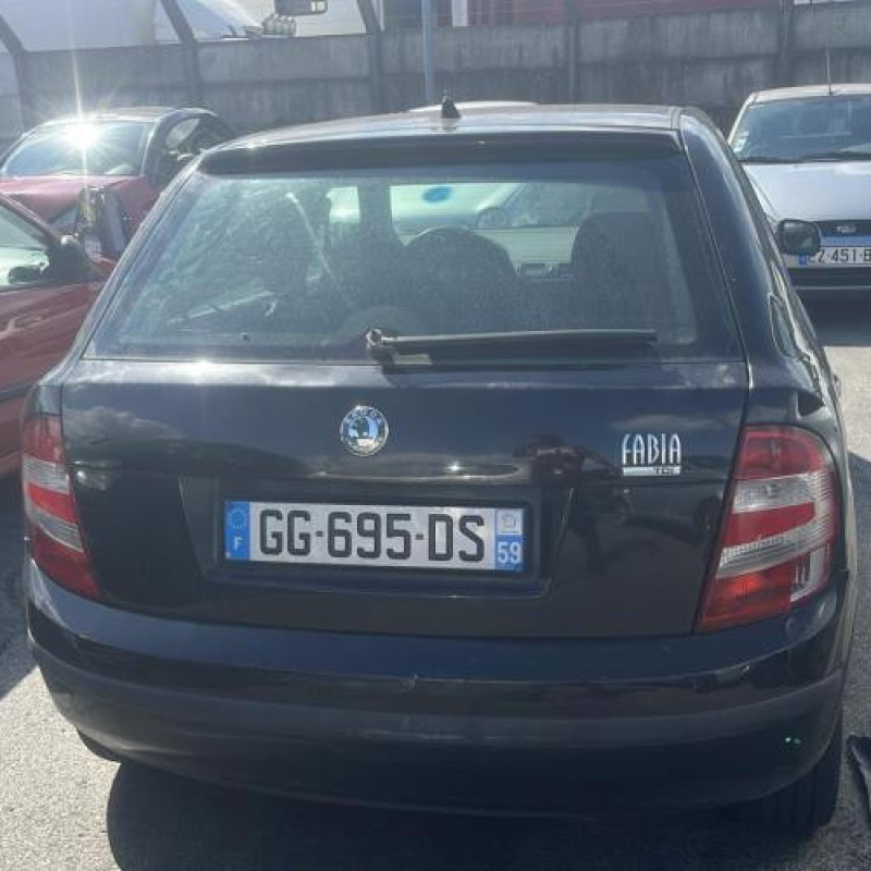 Serrure avant droit SKODA FABIA 1 Photo n°9