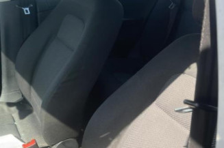 Serrure avant droit SKODA FABIA 1