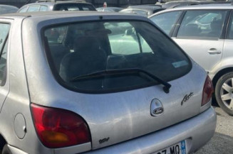 Serrure avant droit FORD FIESTA 4