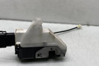 Serrure avant droit PEUGEOT 3008 1