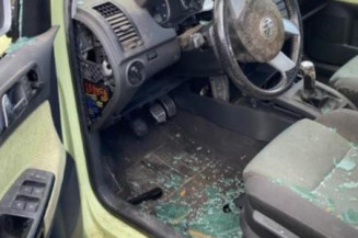 Vitre avant droit VOLKSWAGEN POLO 4
