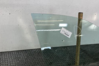 Vitre avant droit VOLKSWAGEN POLO 4