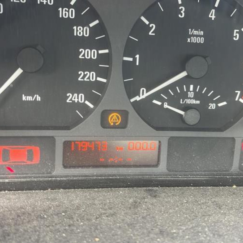 Retroviseur interieur BMW SERIE 3 E46 Photo n°16