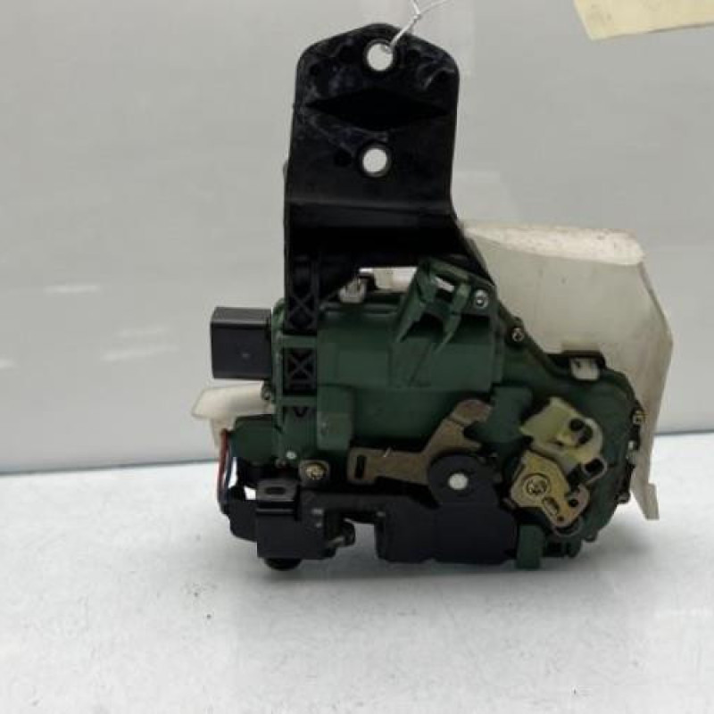 Serrure avant droit VOLKSWAGEN PASSAT 4 Photo n°4