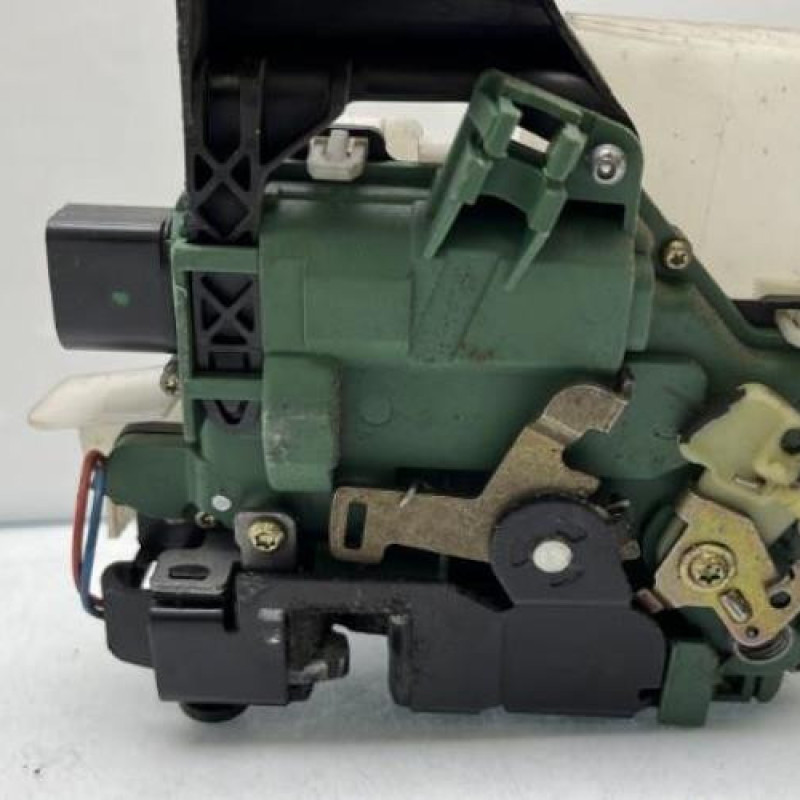 Serrure avant droit VOLKSWAGEN PASSAT 4 Photo n°5