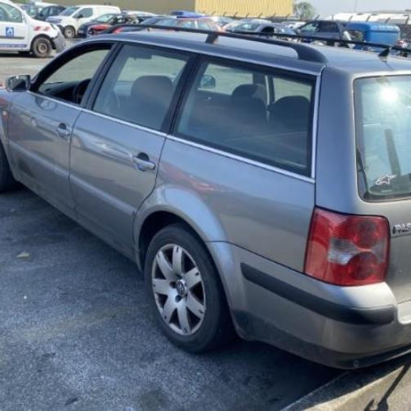 Serrure avant droit VOLKSWAGEN PASSAT 4 Photo n°10