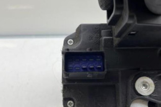 Serrure avant droit RENAULT TRAFIC 2
