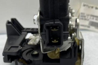 Serrure avant droit DACIA SANDERO 1