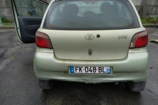 Serrure avant droit TOYOTA YARIS 1