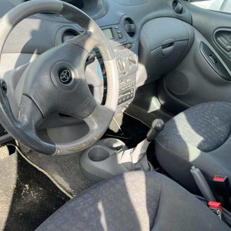 Serrure avant droit TOYOTA YARIS 1 Photo n°12