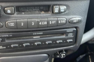 Serrure avant droit TOYOTA YARIS 1