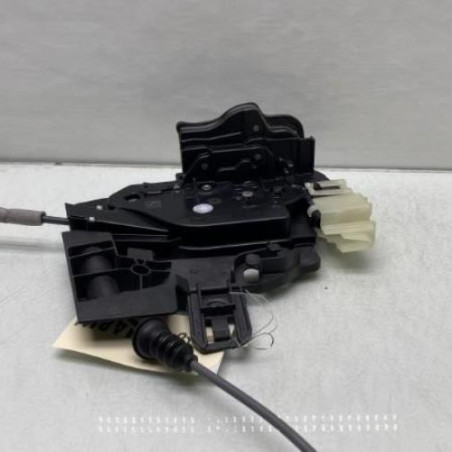 Serrure avant droit MERCEDES CLASSE CLA 118
