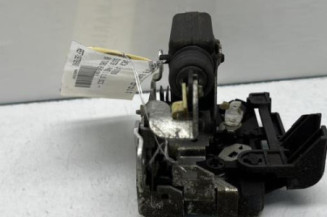 Serrure avant droit DACIA DUSTER 1