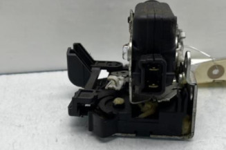 Serrure avant droit DACIA DUSTER 1