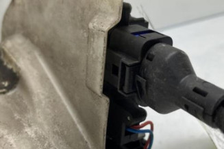 Serrure avant droit VOLKSWAGEN GOLF 5