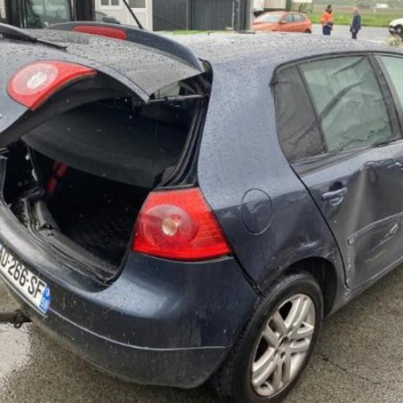 Serrure avant droit VOLKSWAGEN GOLF 5 Photo n°10