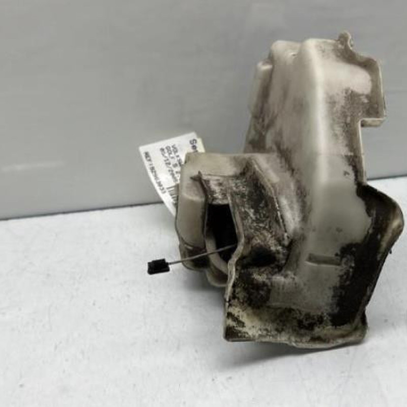 Serrure avant gauche VOLKSWAGEN GOLF 5 Photo n°5
