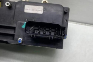 Serrure avant gauche FORD FUSION
