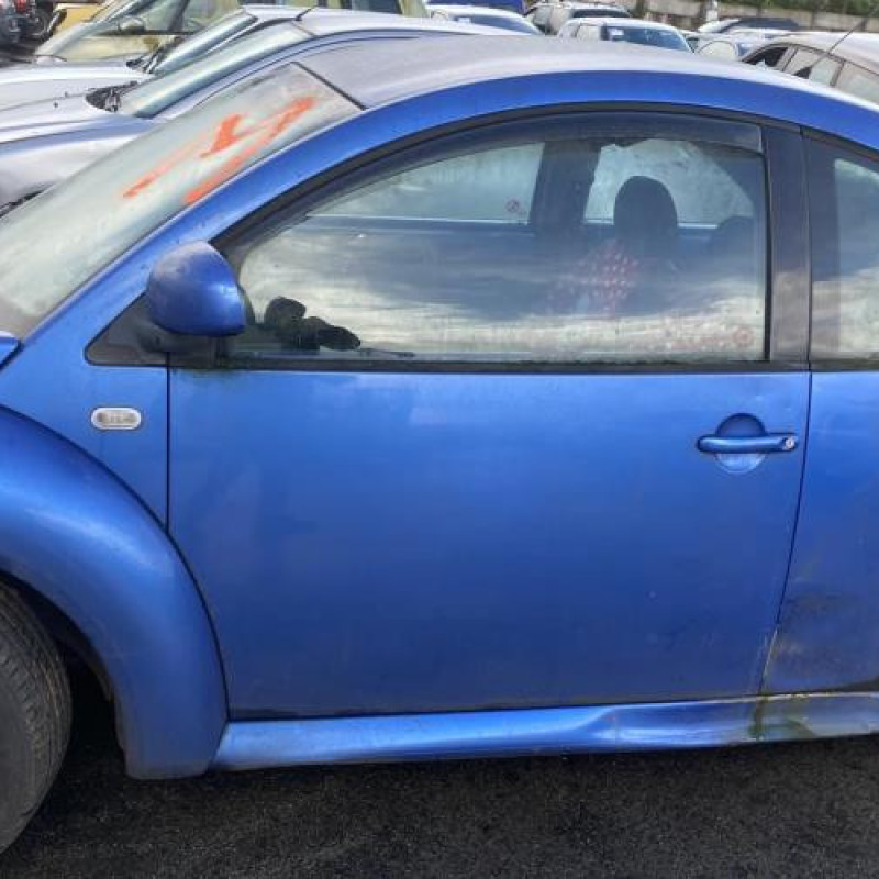 Serrure avant gauche VOLKSWAGEN NEW BEETLE 1 Photo n°8