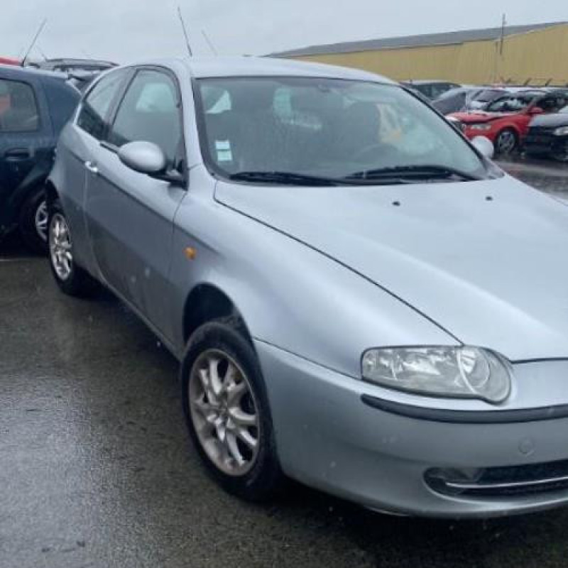 Porte avant droit ALFA ROMEO 147 Photo n°11