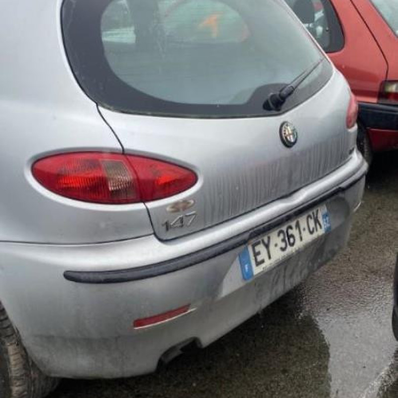 Porte avant droit ALFA ROMEO 147 Photo n°13