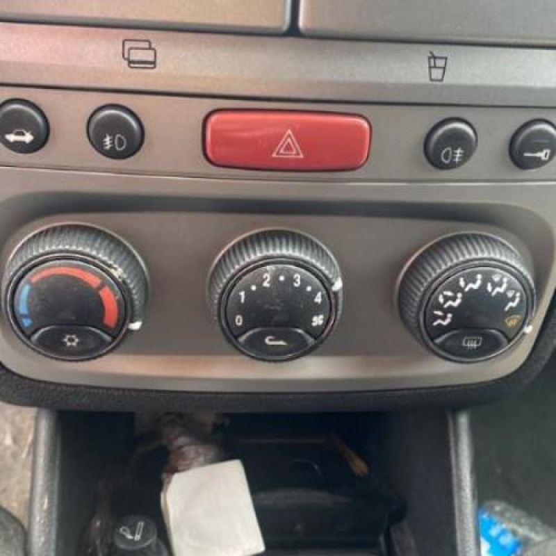 Porte avant droit ALFA ROMEO 147 Photo n°17