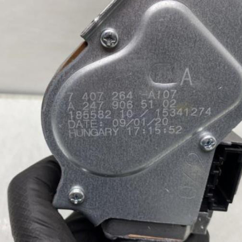 Moteur essuie glace arriere MERCEDES CLASSE CLA 118 Photo n°4