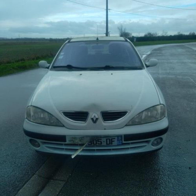 Moteur essuie glace arriere RENAULT MEGANE 1 Photo n°4