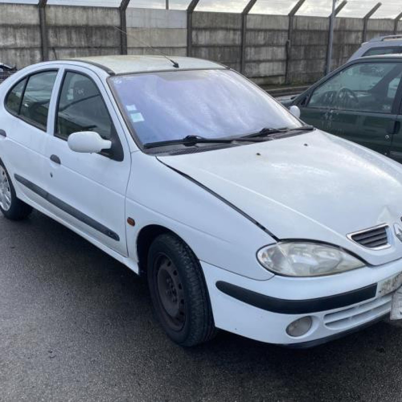 Moteur essuie glace arriere RENAULT MEGANE 1 Photo n°9