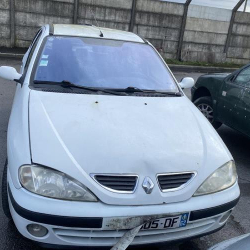 Moteur essuie glace arriere RENAULT MEGANE 1 Photo n°10