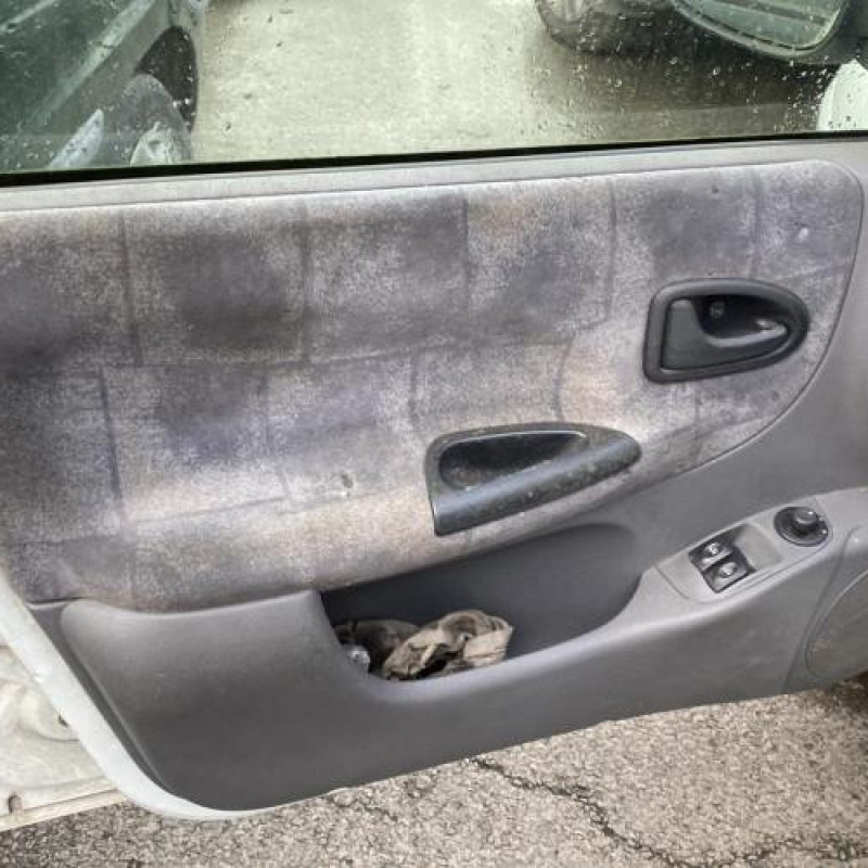 Moteur essuie glace arriere RENAULT MEGANE 1 Photo n°18