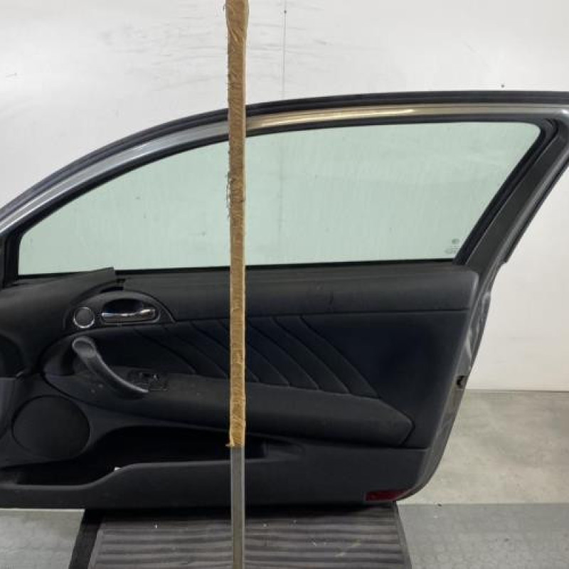 Porte avant droit ALFA ROMEO 147 Photo n°7