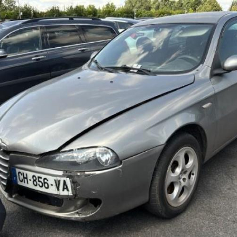 Porte avant droit ALFA ROMEO 147 Photo n°8