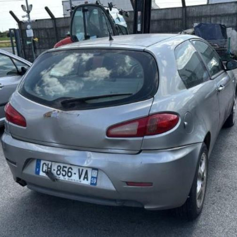 Porte avant droit ALFA ROMEO 147 Photo n°11