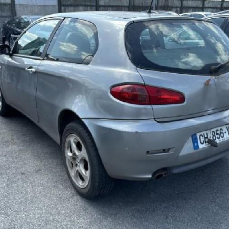 Porte avant droit ALFA ROMEO 147 Photo n°12