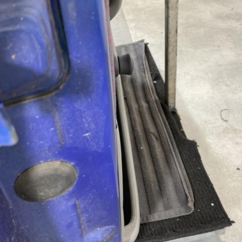 Porte avant droit FIAT PUNTO 1 Photo n°4