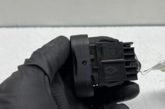 Commande degivrage lunette arriere DACIA DUSTER 1