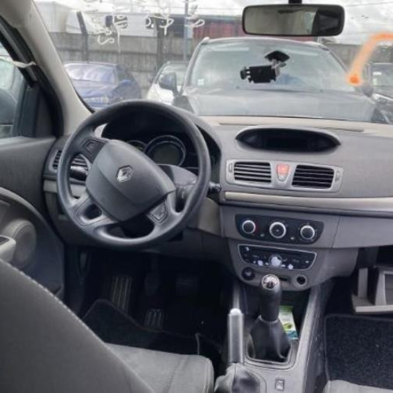 Boitier UCH RENAULT MEGANE 3 Photo n°16