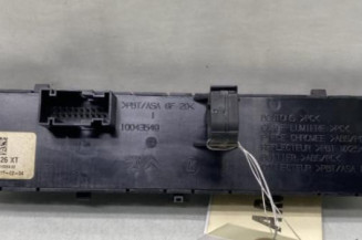 Bouton de warning PEUGEOT 5008 1