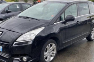 Bouton de warning PEUGEOT 5008 1