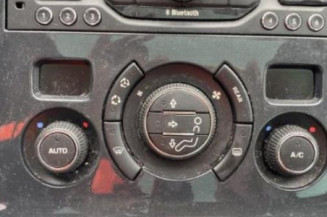 Bouton de warning PEUGEOT 5008 1