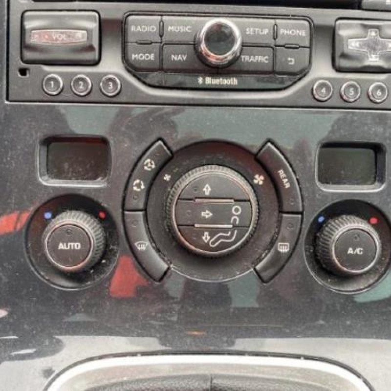 Bouton de warning PEUGEOT 5008 1 Photo n°12