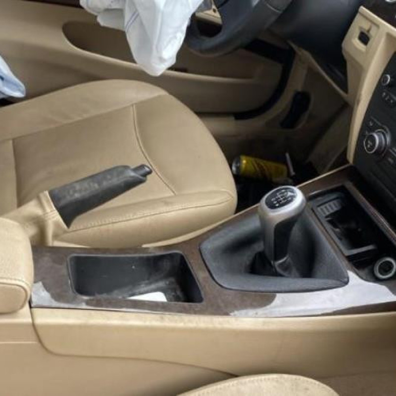 Lecteur de carte (neiman) BMW SERIE 3 E90 Photo n°17