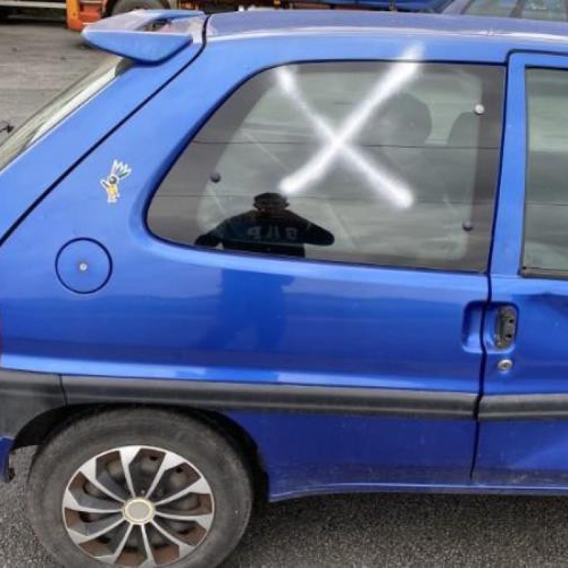 Pretensionneur de ceinture avant droit CITROEN SAXO Photo n°9