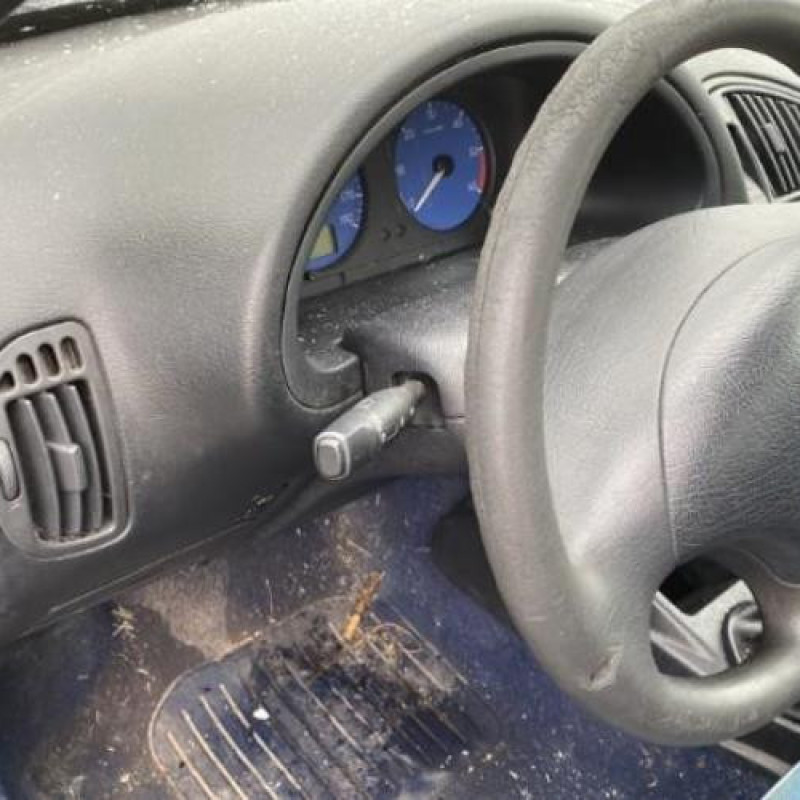 Pretensionneur de ceinture avant droit CITROEN SAXO Photo n°16