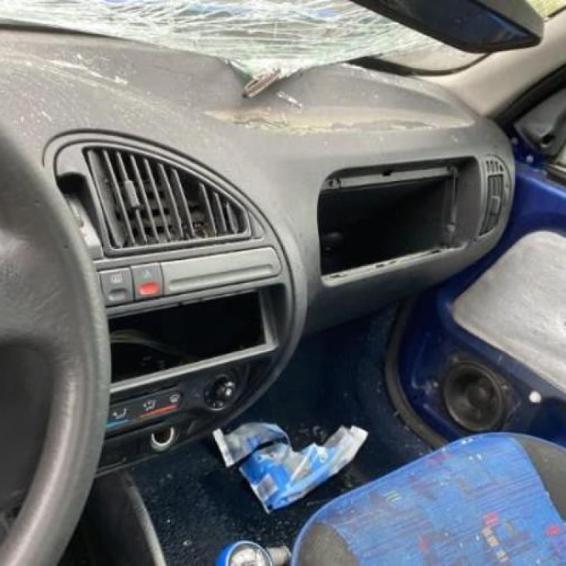 Pretensionneur de ceinture avant droit CITROEN SAXO Photo n°19