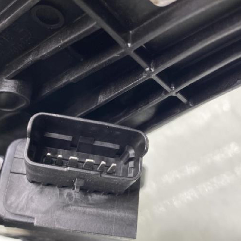 Leve vitre electrique arriere droit CITROEN C5 AIRCROSS Photo n°4