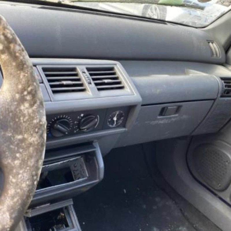 Vase de lave glace RENAULT CLIO 1 Photo n°19
