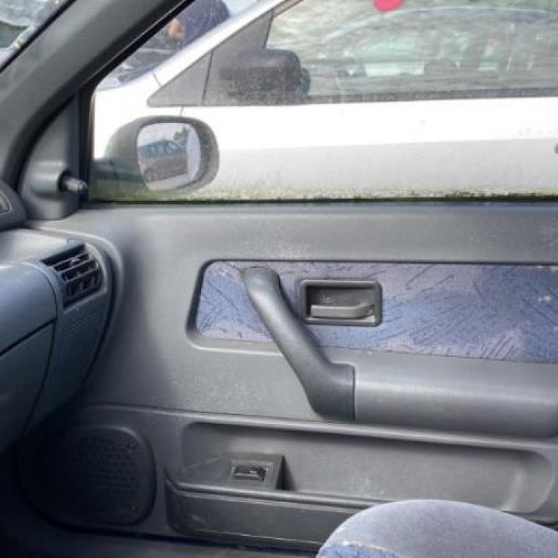 Vase de lave glace RENAULT CLIO 1 Photo n°20