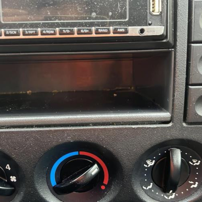 Porte avant droit FORD FIESTA 5 Photo n°14
